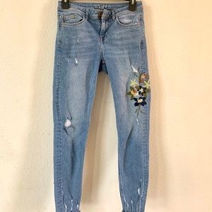 ZARA Z1975 Floral Mid-Rise Embroidered Jeans
